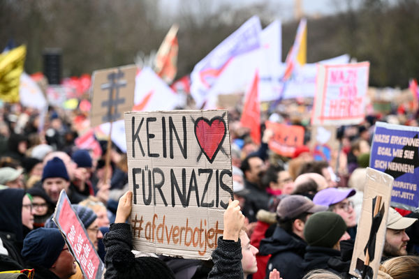 ▲▼德國反對極右翼德國另類選擇黨（AfD）的全國抗議活動已進入第4週，各地約有20萬人走上街頭。（圖／路透）