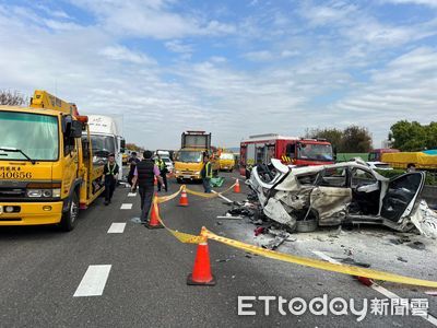 快訊／國1彰化連環撞！2車壓縮成廢鐵　受困2人「1死1傷」