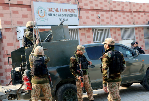 ▲▼巴基斯坦選前再傳暴力 西北部警局遇襲釀10死6傷。（圖／路透社）