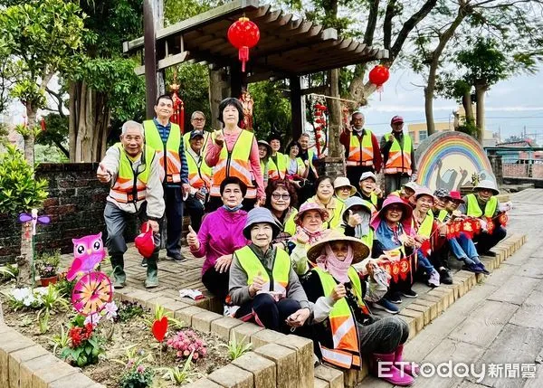 ▲台南市下營仁里里里長姜美芬上任後，與在地里民一同捲起袖子打掃里內街道、公園及台糖下營仁里段鐵馬道周圍環境，在熱心志工一點一滴的努力下，里內環境煥然一新。（圖／記者林東良翻攝，下同）