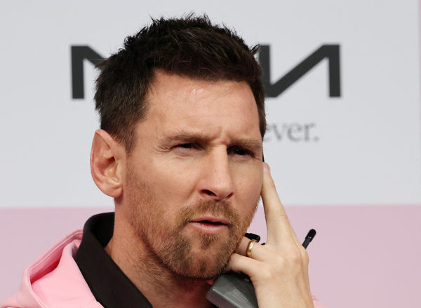 ▲梅西（Lionel Messi）在東京親自出席記者會回應香港風波。（圖／路透）