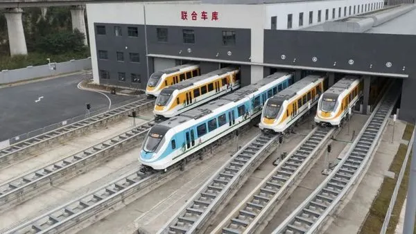 ▲廣東首條中低速磁浮列車清遠旅遊專列在龍年春節前啟動試營運。（圖／翻攝澎湃新聞）