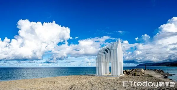 ▲獲金獎作品「2022南迴藝術季作品–1314號的藍」。（圖／記者楊漢聲翻攝）