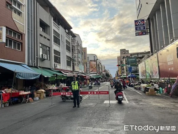 ▲台東分局在7日至9日每天6時至18時，於中央市場進行交通疏導管制措施。（圖／記者楊漢聲翻攝）