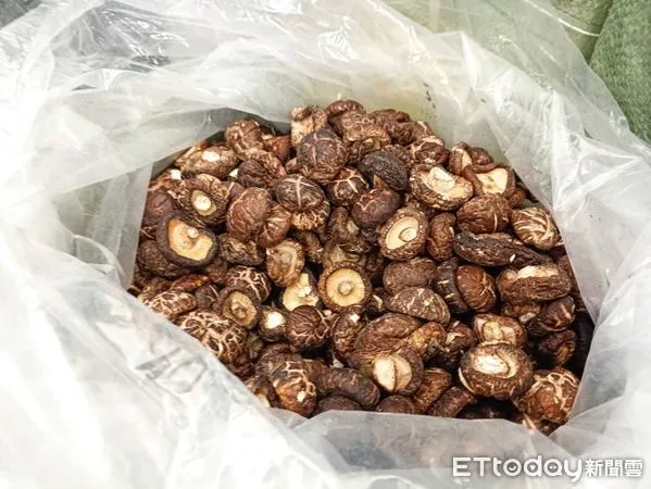 ▲▼金門走私香菇             。（圖／記者林名揚翻攝）