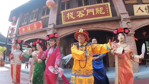 ▲大馬鬼才黃明志新歌《龍的傳人》，不只MV狂吸約700萬次觀看，拍攝場景台南「台灣萬里長城」景點也跟著爆紅。（林務局長提供，下同）