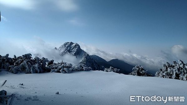 ▲▼玉山大年初一雪景宛如仙境。（圖／氣象署）