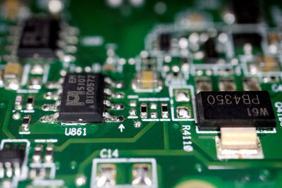美國鎖定關鍵晶片生產工具　促盟友停止服務中國客戶