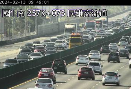 ▲▼     國1１北上257.6K發生3小車追撞，回堵6公里，嚴重紫爆        。（圖／翻攝高速公路1968）