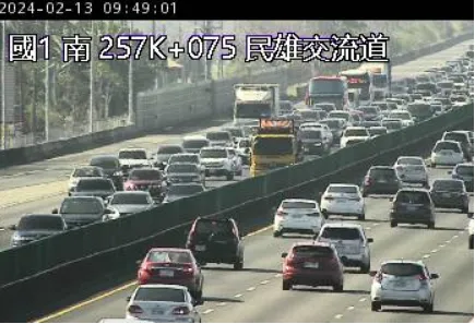 ▲▼     國1１北上257.6K發生3小車追撞，回堵6公里，嚴重紫爆        。（圖／翻攝高速公路1968）