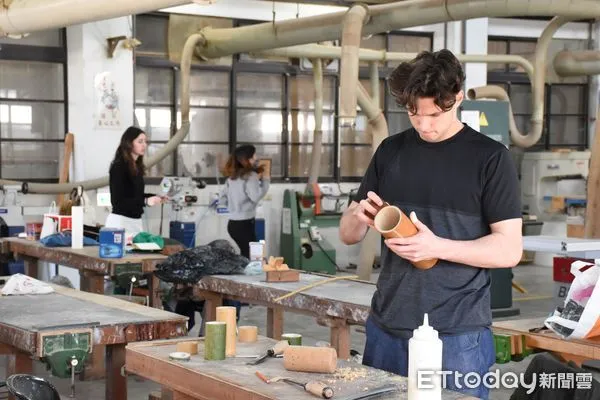 ▲台法國際交流工作坊成果上月底發表，雙方共同探索竹與蓪草工藝創新未來。（圖／國立臺灣工藝研究發展中心提供，下同）