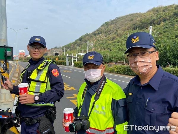 ▲枋寮警分局員警疏導交通            。（圖／記者陳崑福翻攝）