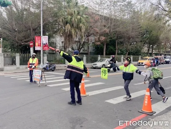 ▲南投警分局於開學日執行護童專案。（圖／記者高堂堯翻攝，下同）