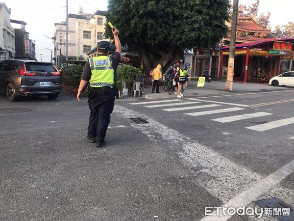 ▲東港警分局開學日啟動護童專案            。（圖／記者陳崑福翻攝）