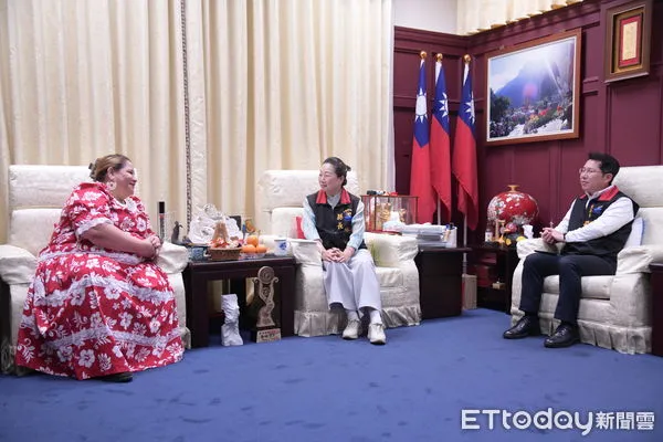 ▲馬紹爾群島共和國安魯尼特．卡蒂爾大使拜會花蓮縣長徐榛蔚。（圖／花蓮縣政府提供，下同）