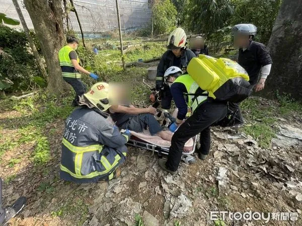 ▲呂男耕作時不慎，左腿捲入翻土機具內。（圖／記者陸運陞翻攝）