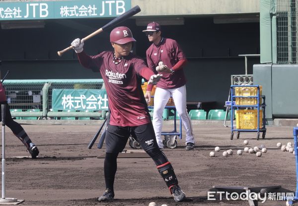 ▲樂天桃猿毛英傑。（圖／記者楊舒帆攝）