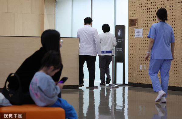 ▲▼南韓首爾「五大醫院」住院醫師集體請辭、罷工，反對政府強行推動醫學生擴招的政策。（圖／CFP）