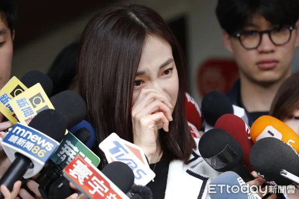 ▲▼民眾黨發言人楊寶楨閃電請辭黨發言人一職，19日下午召開臨時記者會對外說明請辭原委，並強調並無外界所說與黨團主任陳智菡內鬥一事。（圖／記者湯興漢攝）