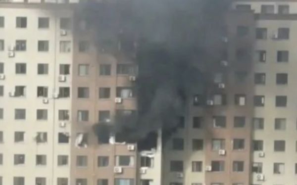 ▲遼寧丹東鳳城區一棟高樓層住宅發生瓦斯氣爆意外。（圖／翻攝極目新聞）