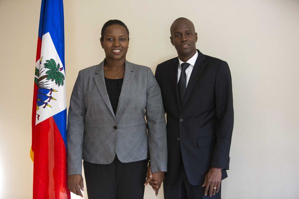 ▲▼海地前總統摩依士（Jovenel Moise）2016年底勝選時與妻子瑪婷（Martine Moise）的合照。（圖／達志影像／美聯社）