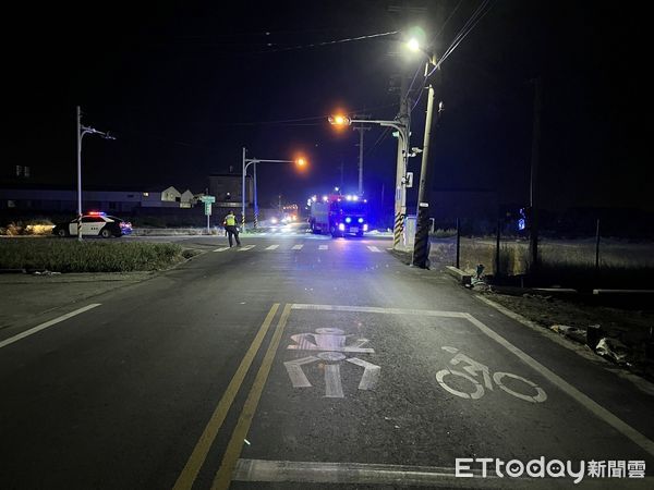 ▲▼彰化救護車與自小客車發生擦撞，造成4人受傷送醫             。（圖／記者唐詠絮翻攝）