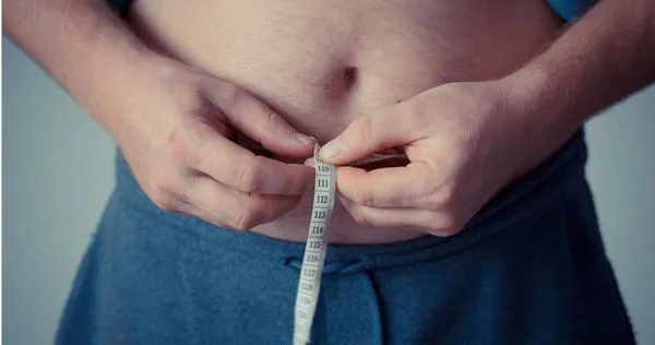 世界衛生組織指出「肥胖是一種慢性疾病」，即使沒有造成身體的不適，但肥胖仍會無聲無息的影響體內器官的運作，帶來許多併發症。（圖／醫師提供）