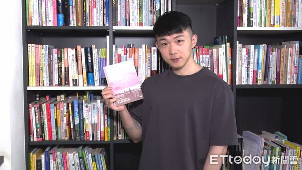▲作家黃山料 專訪▼             。（圖／記者鄭遠龍攝）
