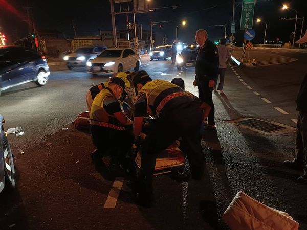 ▲伸港鄉3姊弟遭休旅車撞擊送醫急救。（圖／民眾提供）