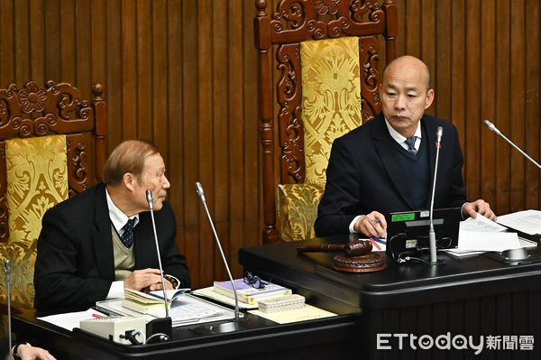 ▲▼立法院長韓國瑜，左為秘書長周萬來。（圖／記者李毓康攝）