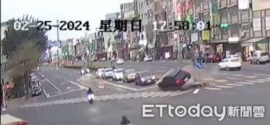 ▲▼橋頭車禍             。（圖／記者陳宏瑞攝）