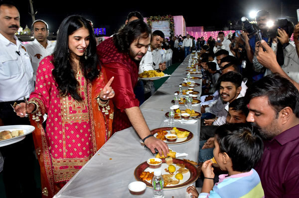 ▲▼亞洲首富、印度企業家安巴尼（Mukesh Ambani）替小兒子舉辦婚前派對。（圖／路透）