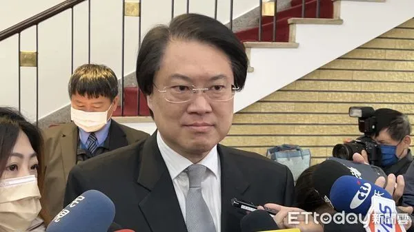 ▲▼林右昌堵訪。（圖／記者陳煥丞攝）