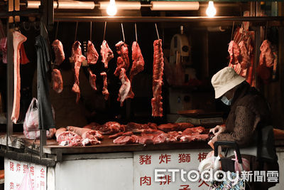 LIVE／非洲豬瘟疑現蹤台灣　卓榮泰親主持豬瘟應變中心會議