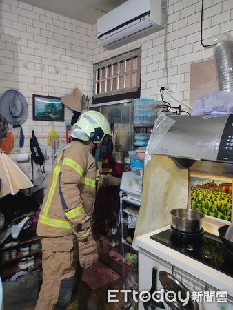 ▲台南市安南區國安街46巷1處民宅日前發生火警，幸好屋內住警器有動作，屋主及早發現自行關閉爐火及撲滅火勢，幸無人傷亡。（圖／記者林東良翻攝，下同）