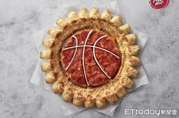 ▲▼必勝客推出「必勝應援組」應援高中籃球賽。（圖／業者提供）