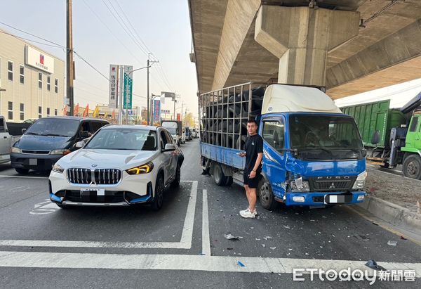 ▲▼高雄車禍女業務             。（圖／記者吳奕靖翻攝）