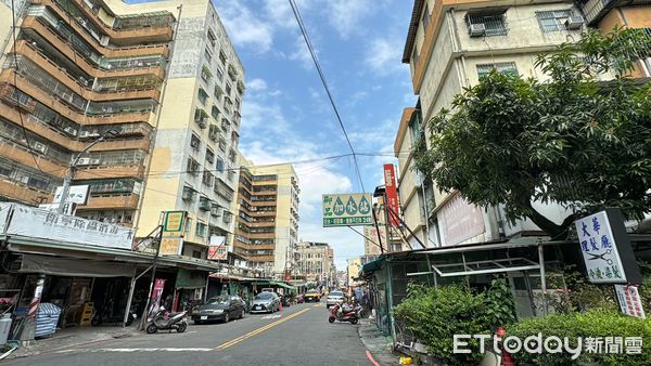 ▲▼高雄,影帝,吳慷仁,民族國宅,民族社區,鐵路地下化,住商不動產             。（圖／記者張雅雲攝）