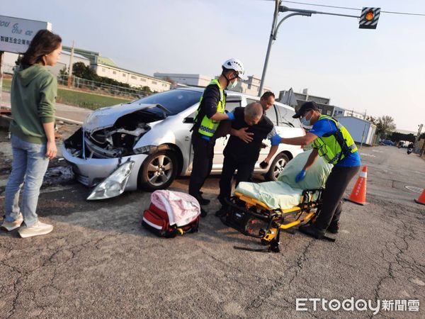 ▲▼    苗栗車禍         。（圖／記者蔡文淵翻攝）