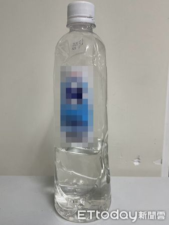 ▲▼       北捷朝女子潑臭酸水，變態男落網      。（圖／記者張君豪翻攝）