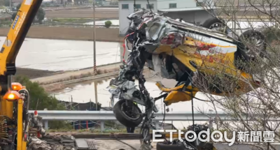 快訊／國3貨車、計程車衝出邊坡　小黃「車身截斷」！3人送醫