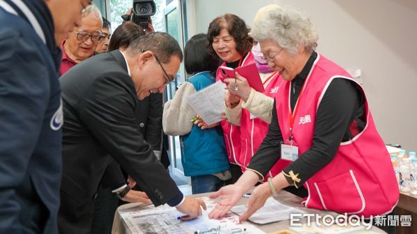 ▲▼ 鑫淼天使居」為地下1層、地上4層之長照大樓，新北市長侯友宜與天使居長照財團法人王建煊創辦人共同見證            。（圖／記者戴上容攝）