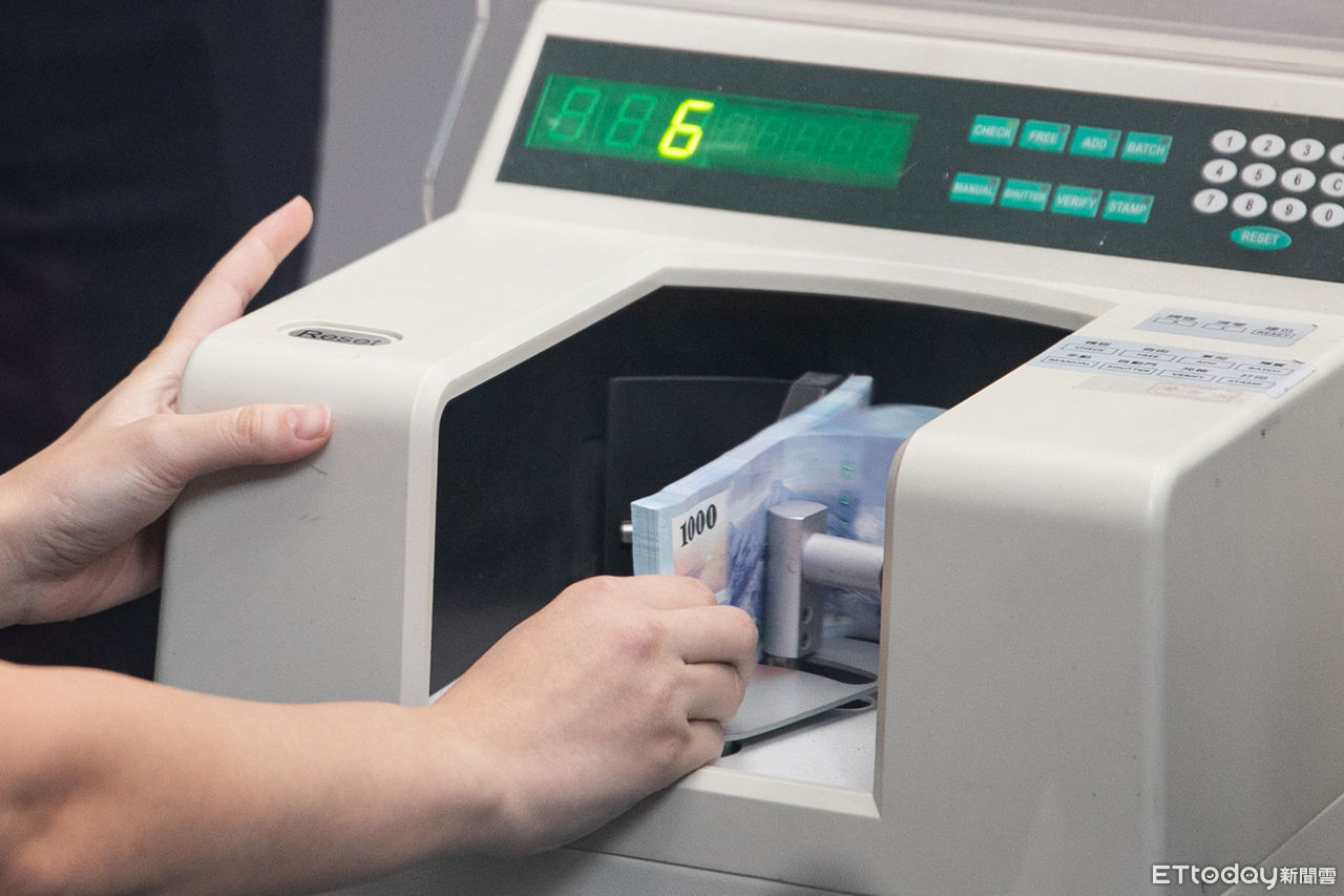 不用急!普發現金11/5開放預登記 身分證尾數分流先上路