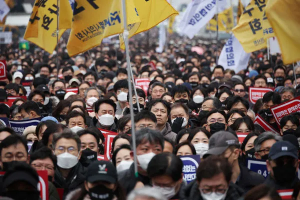 ▲▼韓國醫生大規模集會罷工反對政府醫療政策。（圖／路透）
