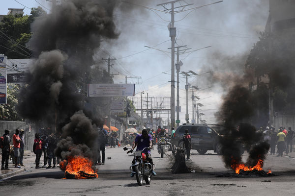 ▲▼ 海地動亂癱瘓太子港，政府宣布延長緊急狀態。（圖／路透）