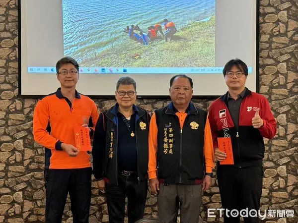 ▲台南市消防之友會第四辦事處，辦理「台南市消防之友會第四辦事處會員大會暨聯誼餐敘」，獎勵第一線救災救護基層人員勇敢的為市民安全努力。（圖／記者林東良翻攝，下同）