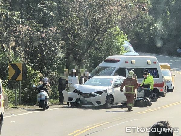 ▲▼ 三芝車禍3人受傷            。（圖／記者戴上容翻攝）