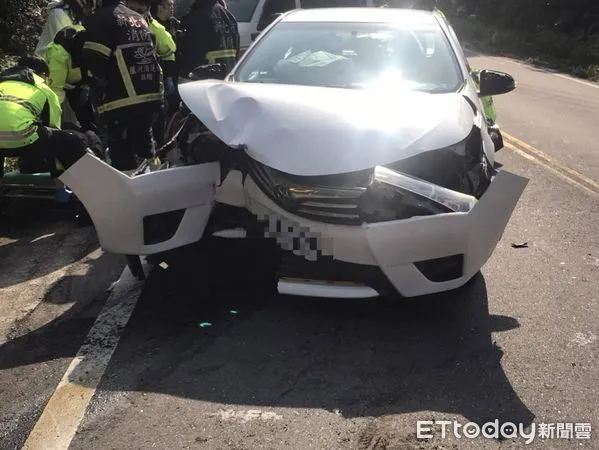 ▲▼ 三芝車禍3人受傷            。（圖／記者戴上容翻攝）