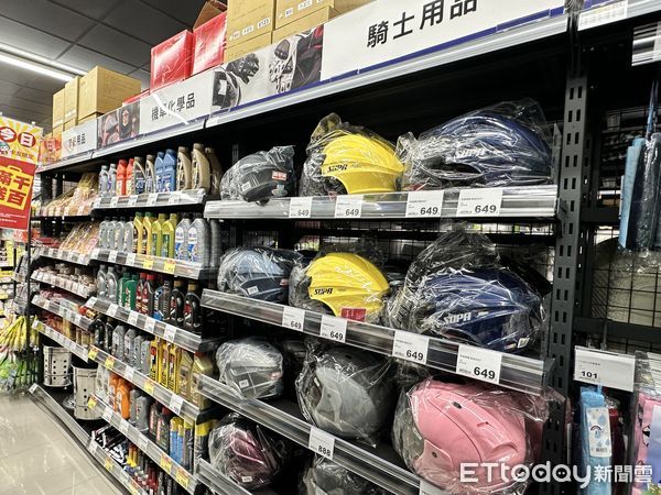 ▲▼全聯全新店型「高雄前鎮廣東三店」與大潤發深度合作，導入超過3千項生活百貨。（圖／記者林育綾攝）