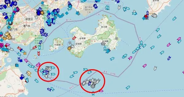 ▲▼今早傳出大陸漁船包圍金門海域，海巡隊澄清是漁網，並非漁船。（圖／翻攝自台灣海域船舶動態資訊系統）
